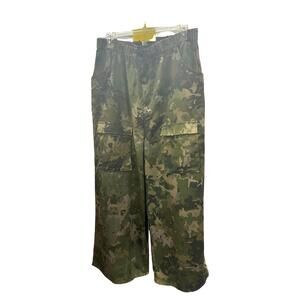 NEW HAUTE MESS women's cammie traveler cargo pants - plus in camouflage